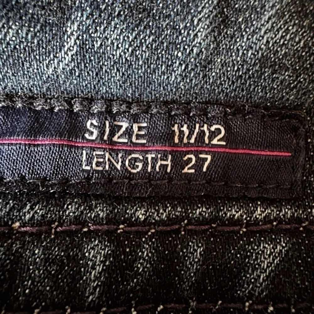 🔥 VIGOSS Women’s The Chelsea Mid-Rise Skinny Distressed Jeans Sz 11/12 ✨ - Picture 6 of 14